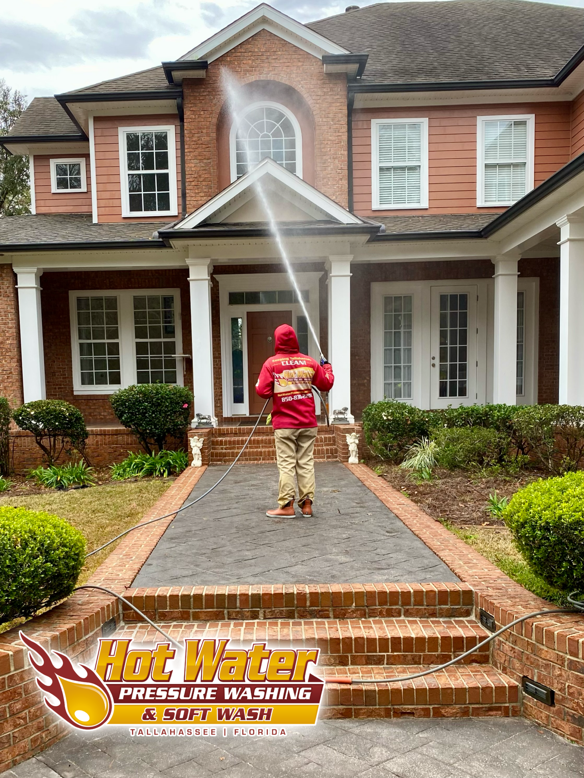 A sparkling clean home in Live Oak Plantation, Tallahassee, after a thorough pressure washing.