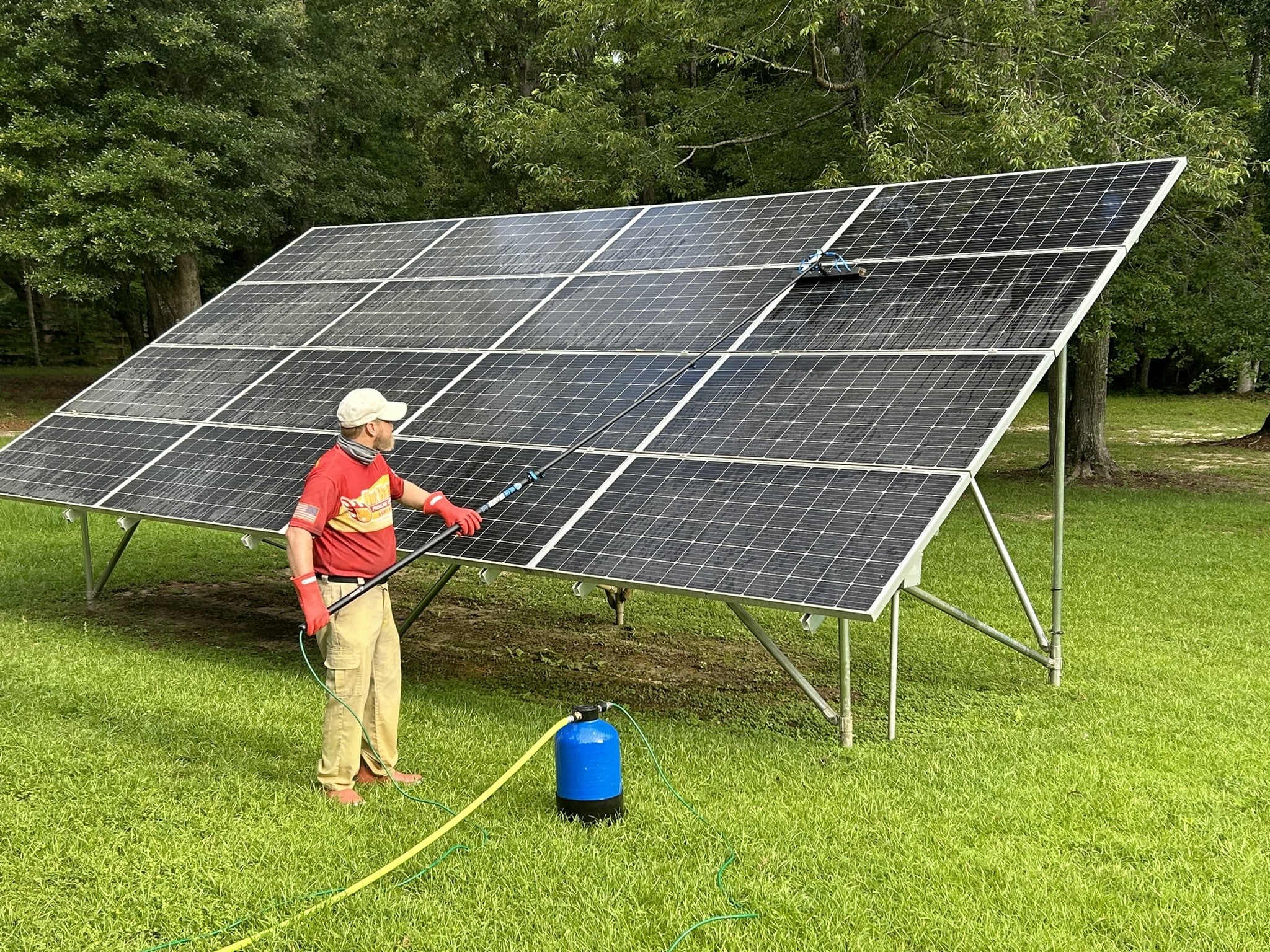 Solar panel cleaning services in Tallahassee